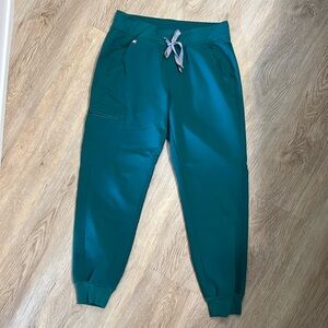 Hunter green figs joggers